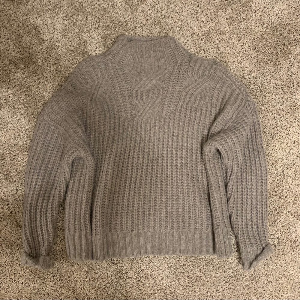 Aerie/AE knit sweater